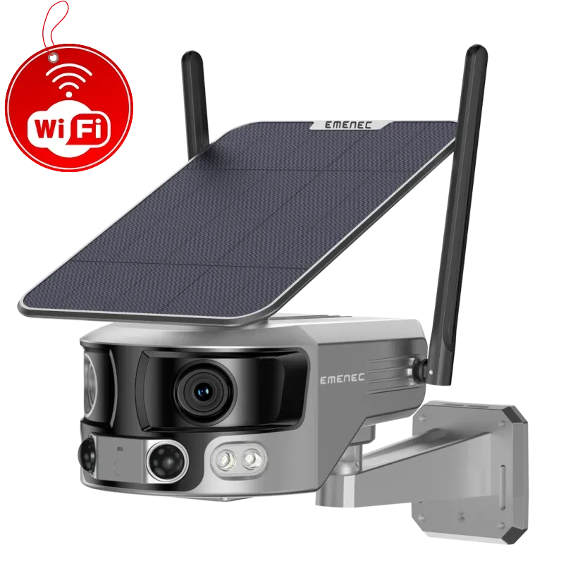 Duvara monte edilmiş, çift antenli, güneş panelli, çoklu lensli ve LED ışıklı dış mekan güvenlik kamerası; köşesinde WiFi sembolü yer alıyor.